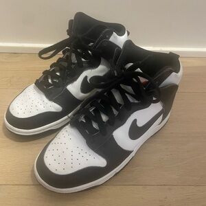 Nike Kids Sneakers Black and White
